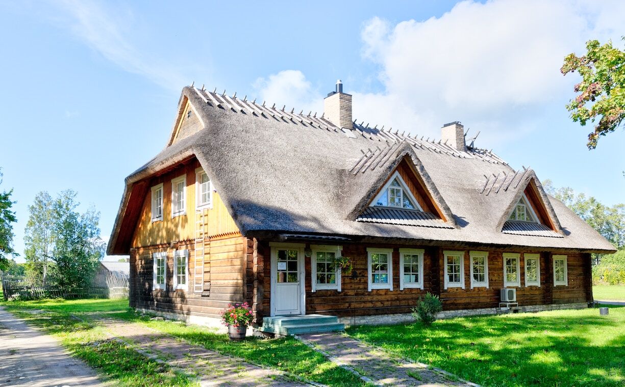 The Art of Buying an Old Home: Renovation Essentials for New Owners